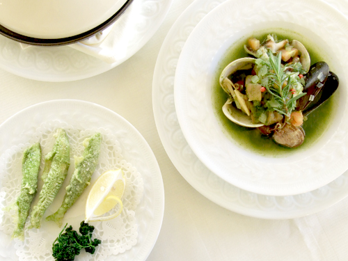 緑色のブイヤベース&わかさぎのパセリ風味フリッター