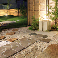 ジャパネスクのお庭