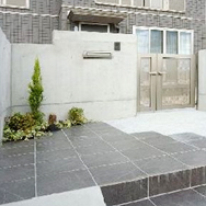 シンプルモダンのお庭