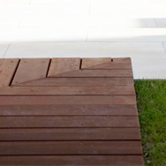 シンプルモダンのお庭