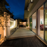 シンプルモダンのお庭