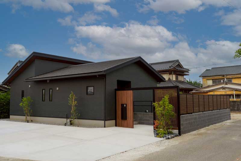 木調が引き立てる、モダンの品格