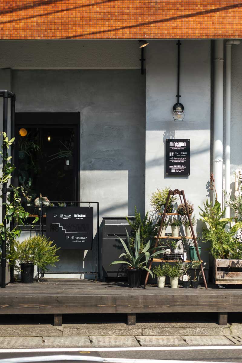 ふと立ち止まる、秘密のガーデン