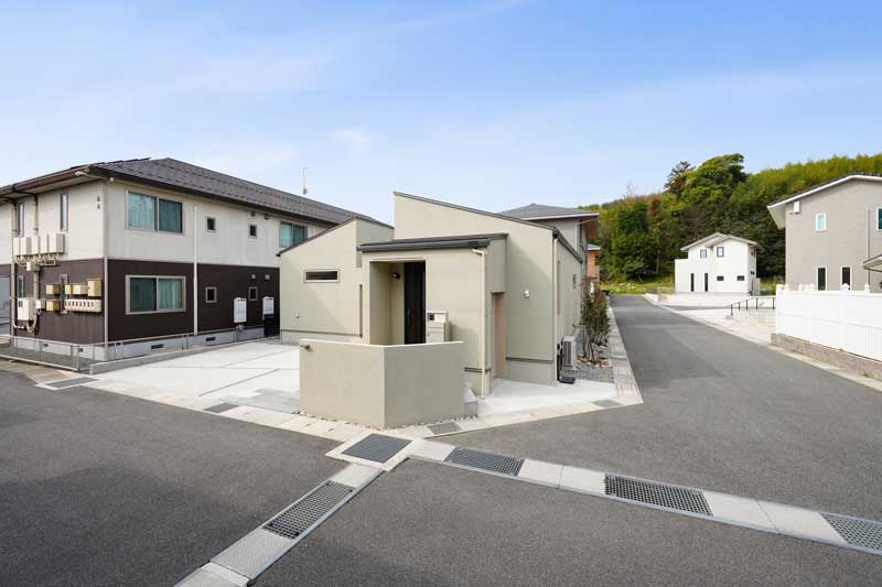 動線美と開放感を両立した、心地よい住まい