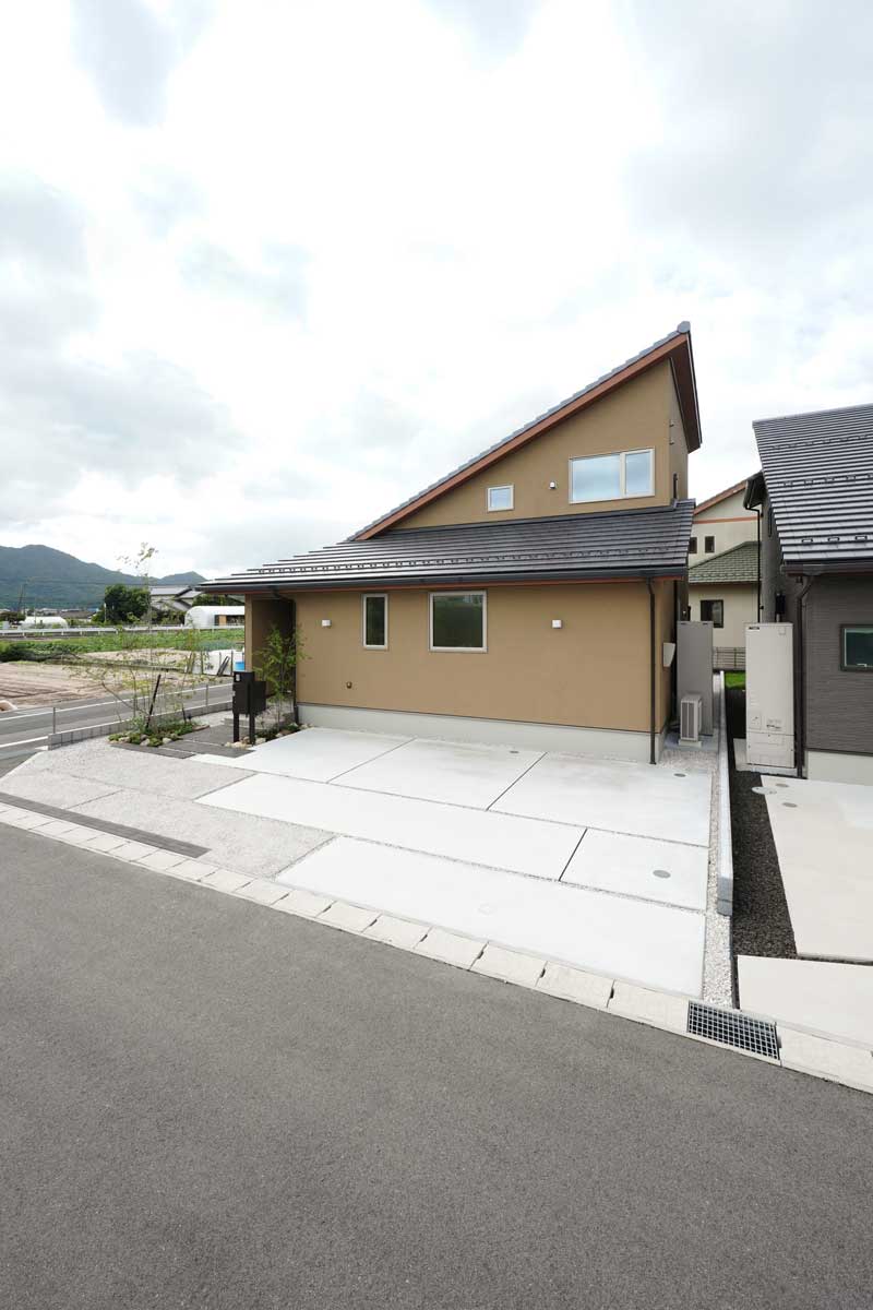 シンプルの中に温もりを―和モダンの外観デザイン