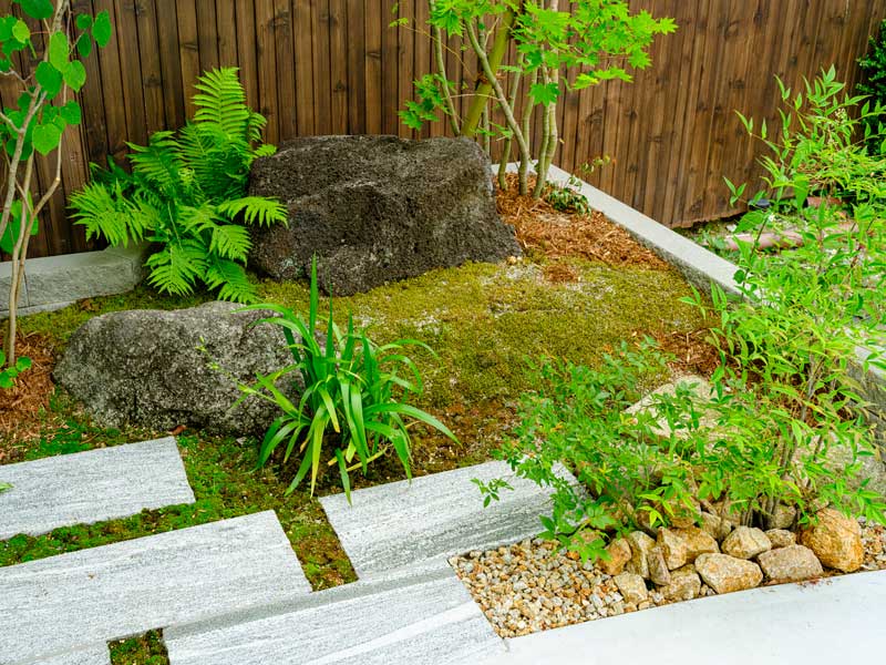 既存モミジを生かした、豊かな庭時間