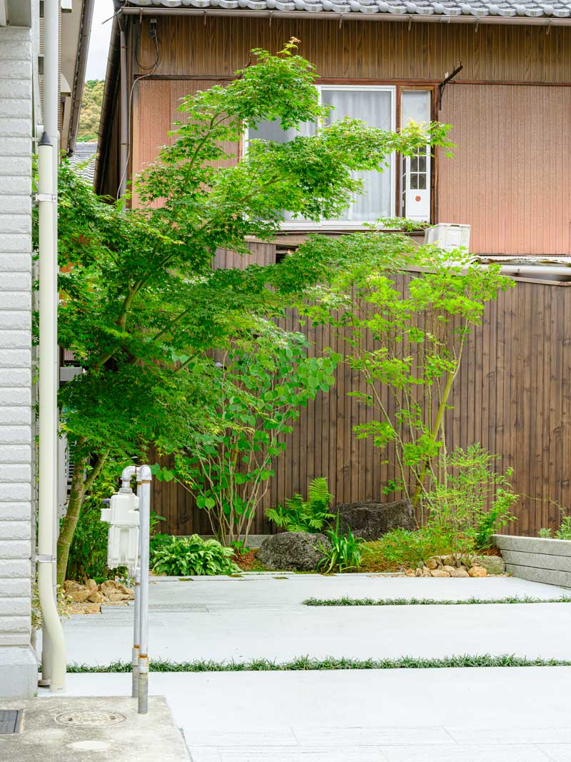 既存モミジを生かした、豊かな庭時間