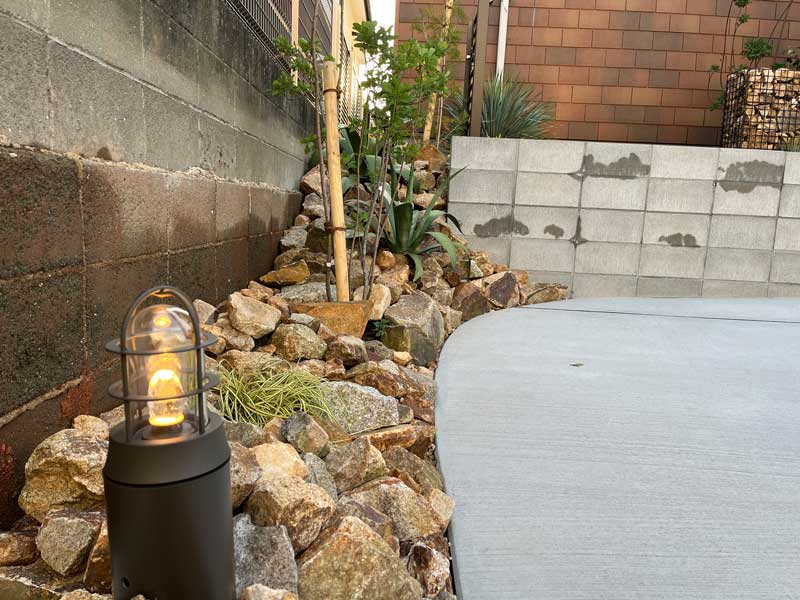 素材と植栽が奏でるモダンリゾートガーデン