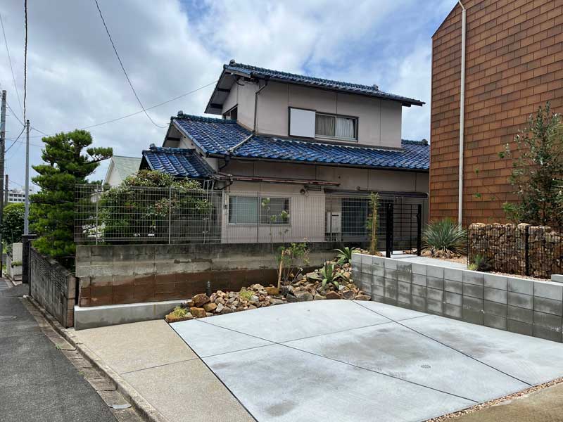 素材と植栽が奏でるモダンリゾートガーデン