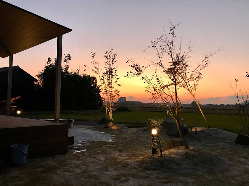 歩みとともに変化する庭景