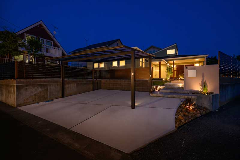 高低差をデザインに変える シンプル南国風リゾート