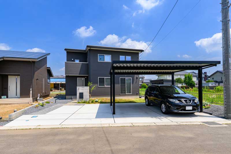 動線と視線を整理する シンプルモダン・ファサード