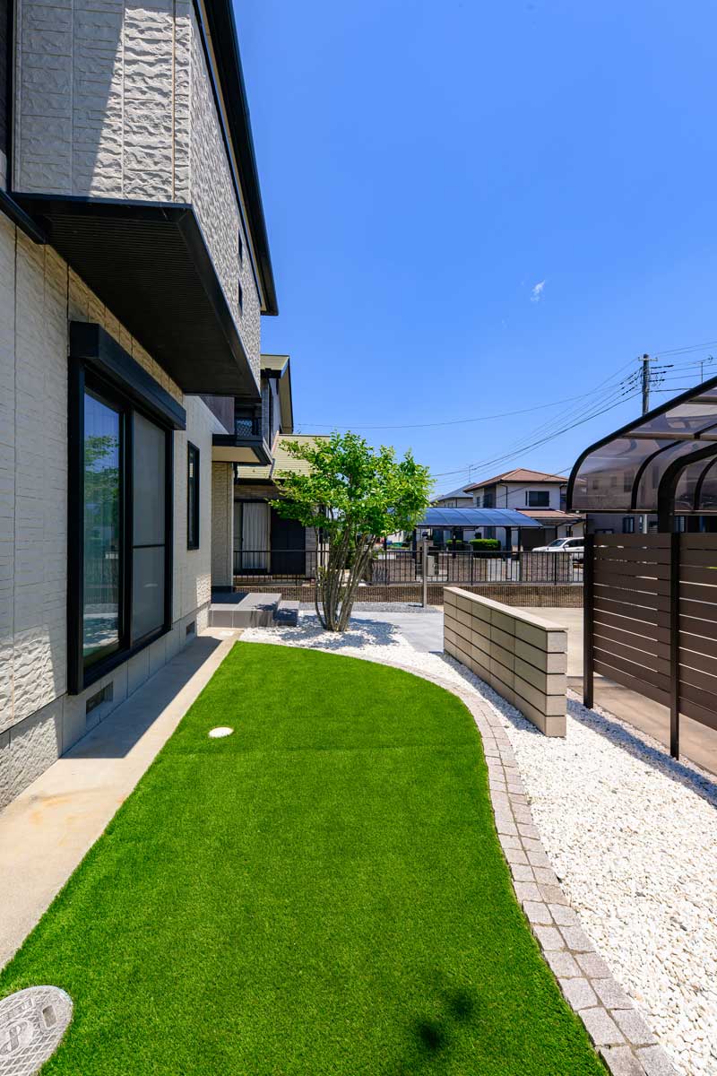 既存の樹木と暮らしをつなぐリガーデン