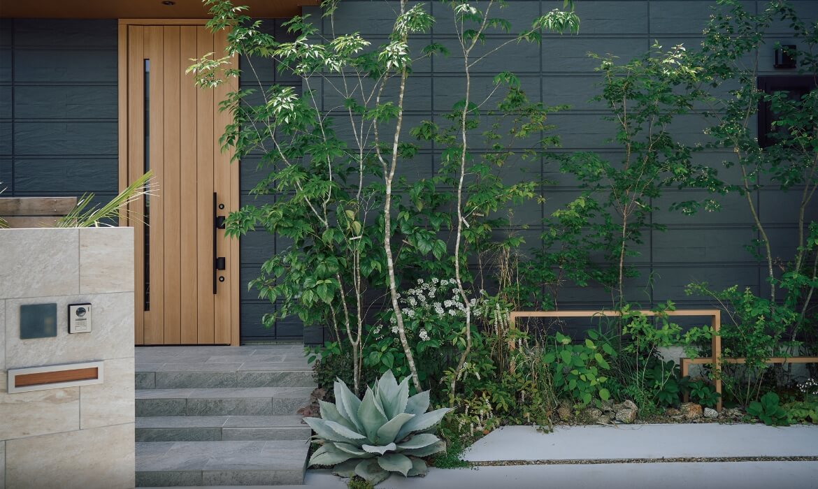 植栽と造作のバランスが美しい門まわり。